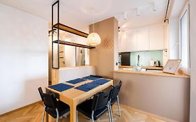Ochota Artistic Space Apartment